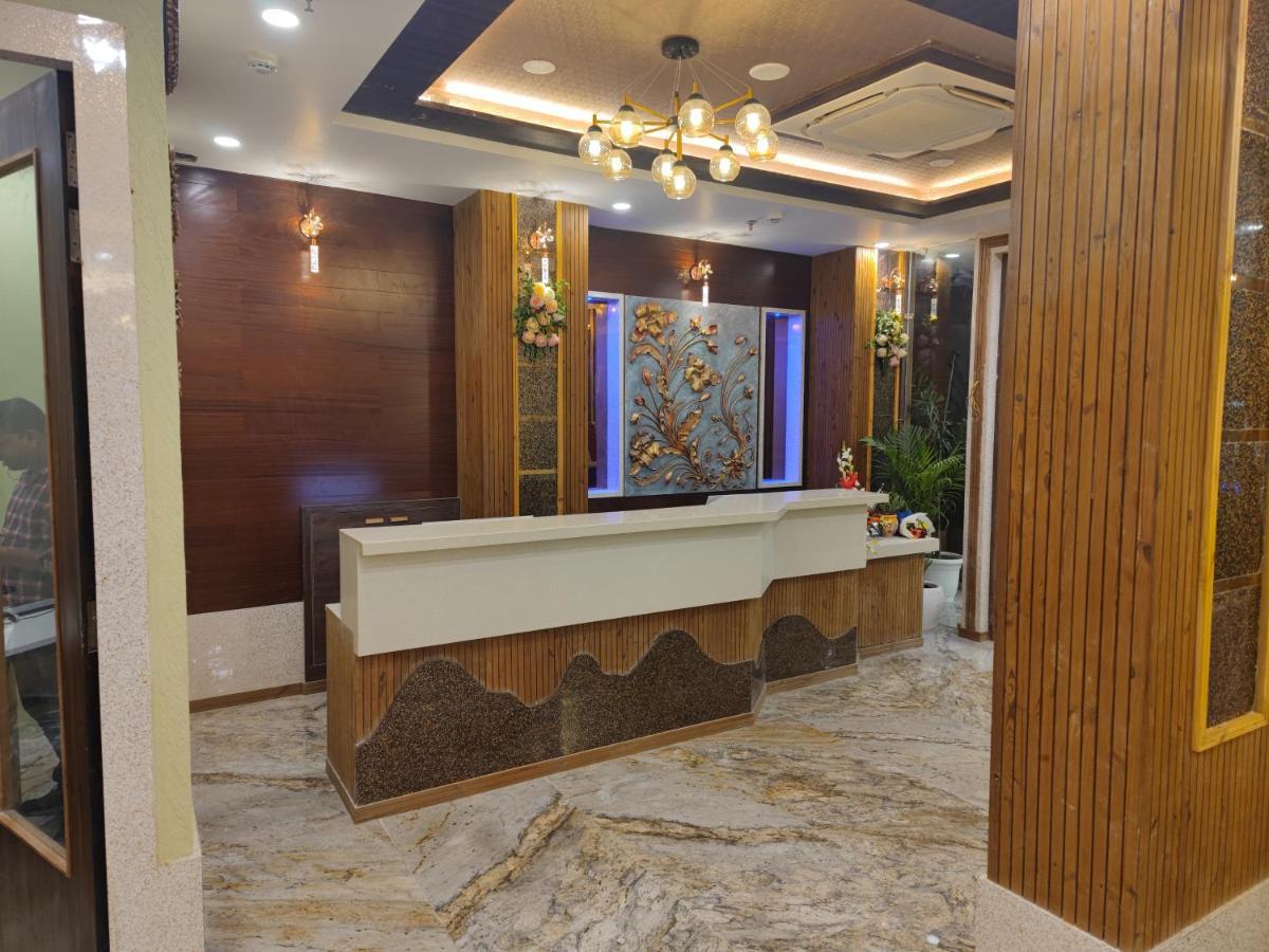 Prime Land Hotel Varanasi Exterior photo